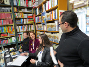 Presentaci&oacute; del llibre 'Esquitxos de l'Onyar' amb poemes de Dolors Vilamitjana i fotografies de Josep Burset, a la Llibreria Geli