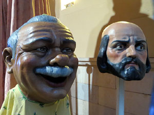 Presentaci&oacute; del llibre 'S'ha perdut un capgr&ograve;s' al Sal&oacute; de decans del Teatre Municipal