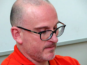 Presentaci&oacute; del llibre Res no &eacute;s perfecte a Hawaii, de M&agrave;rius Serra, a la Casa de Cultura