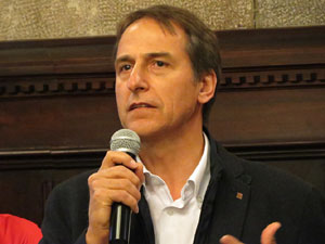 Rebuda de l'Spar Citylift Girona a la Sala de Plens de l'Ajuntament i a la pla&ccedil;a del Vi