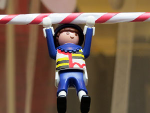 Aparadors decorats amb diorames i figures de Playmobil