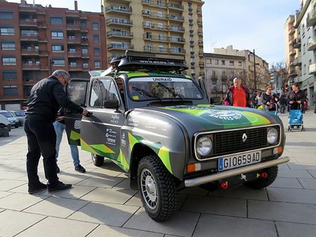 Presentaci&oacute; del vehicle que participa a l'Uniraid amb Manel Alcal&agrave; i Xavier Guitart