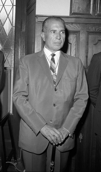 Pere Ordis Llach prenent possessi&oacute; com a president de la Diputaci&oacute; durant un acte celebrat al seu despatx. 1967