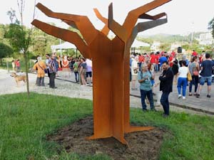 Inauguraci&oacute; de l'escultura 'Arbre' de Max Var&eacute;s