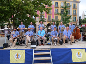 Ballada de tardor. Audici&oacute; de sardanes a la pla&ccedil;a de la Independ&egrave;ncia de Girona