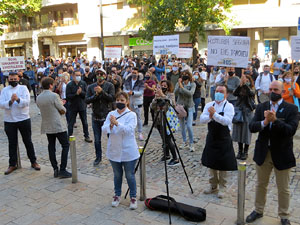 Concentraci&oacute; contra el tancament d'hostaleria i est&egrave;tica davant la seu de la Generalitat