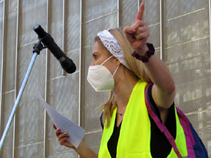 Concentraci&oacute; contra el tancament d'hostaleria i est&egrave;tica davant la seu de la Generalitat