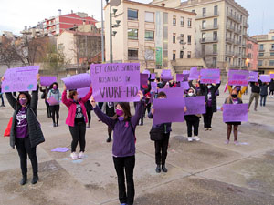 Commemoraci&oacute; del Dia de la Dona 2021 a la pla&ccedil;a de l'U d'octubre de 2017