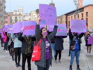 Commemoraci&oacute; del Dia de la Dona 2021 a la pla&ccedil;a de l'U d'octubre de 2017