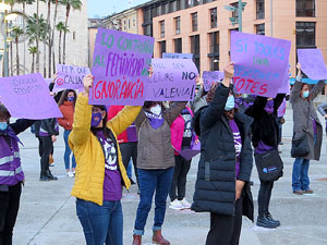 Commemoraci&oacute; del Dia de la Dona 2021 a la pla&ccedil;a de l'U d'octubre de 2017