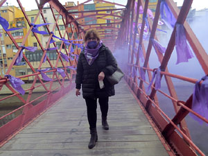 Commemoraci&oacute; del Dia de la Dona 2021 al pont de les Peixateries Velles
