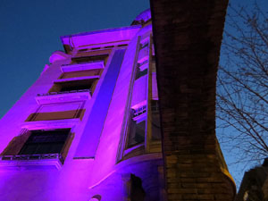 Commemoraci&oacute; del Dia de la Dona 2021 Il&middot;luminaci&oacute; de l'edifici de La Punxa