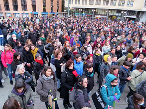 Commemoraci&oacute; del Dia de la Dona 2022 a la pla&ccedil;a de l'U d'octubre de 2017