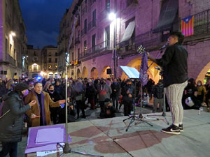 Commemoraci&oacute; del Dia de la Dona 2022 a la pla&ccedil;a del Vi