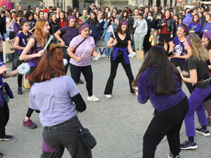 Commemoraci&oacute; del Dia de la Dona 2023 a la pla&ccedil;a de l'U d'octubre de 2017