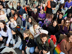 Commemoraci&oacute; del Dia de la Dona 2023 a la pla&ccedil;a de l'U d'octubre de 2017