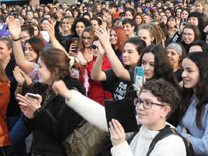 Commemoraci&oacute; del Dia de la Dona 2023 a la pla&ccedil;a de l'U d'octubre de 2017