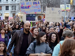 Commemoraci&oacute; del Dia de la Dona 2023 a la pla&ccedil;a de l'U d'octubre de 2017