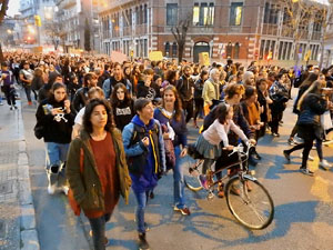 Commemoraci&oacute; del Dia de la Dona 2023 a la pla&ccedil;a de l'U d'octubre de 2017