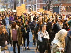 Commemoraci&oacute; del Dia de la Dona 2023 a la pla&ccedil;a de l'U d'octubre de 2017
