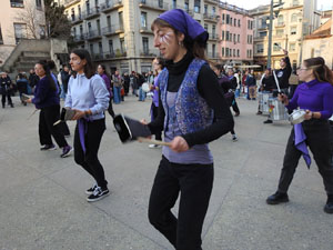 Commemoraci&oacute; del Dia de la Dona 2024 a la pla&ccedil;a de l'U d'octubre de 2017