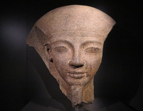 Fragment de la tapa del sarc&ograve;fag del fara&oacute; Ramesses VI. Dinastia XX, regnat de Ramesses VI, Ca. 1143-1136 aC. Tomba de Ramesses VI, Vall dels Reis, Tebes