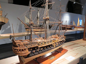 Exposici&oacute; 'Girona prop del mar' de modelisme naval a la Casa de Cultura