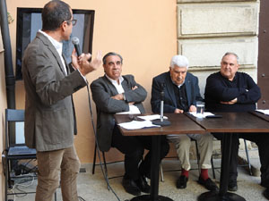 Presentaci&oacute; de 'H&egrave;lios. Contra la dictadura amb humor' de Pius Pujades