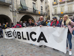 Manifestaci&oacute; 'Fem fora al rei espanyol de Girona'
