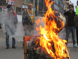 Manifestaci&oacute; 'Fem fora al rei espanyol de Girona'