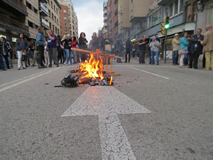 Manifestaci&oacute; 'Fem fora al rei espanyol de Girona'