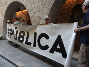 Manifestaci&oacute; contra l'acte de la Fundaci&oacute; Princesa de Girona