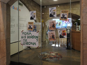 Manifestaci&oacute; contra l'acte de la Fundaci&oacute; Princesa de Girona