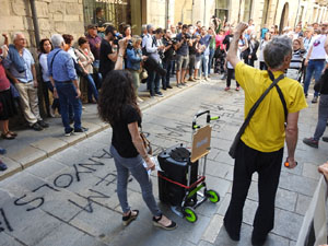 Manifestaci&oacute; contra l'acte de la Fundaci&oacute; Princesa de Girona