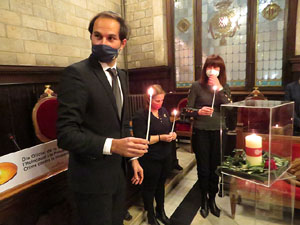 Dia de la Mem&ograve;ria de l'Holocaust i la Prevenci&oacute; dels Crims contra la Humanitat al Sal&oacute; de Plens de l'Ajuntament de Girona