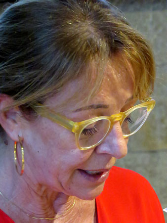 La guardonada Gemma Garcia de la Llibreria Vitel&middot;la durant el seu parlament