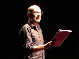 Representaci&oacute; de 'El Pessebre g&ograve;tic de Girona' de Josep Tarr&eacute;s a la sala La Planeta