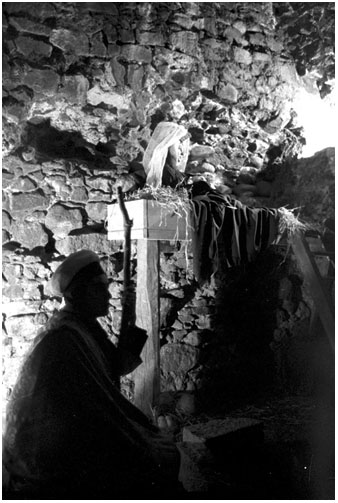 Representaci&oacute; de 'El Pessebre g&ograve;tic' al Passeig Arqueol&ograve;gic. 5 de gener de 1970