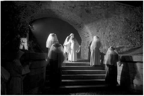 Representaci&oacute; de 'El Pessebre g&ograve;tic' al Passeig Arqueol&ograve;gic. 5 de gener de 1970
