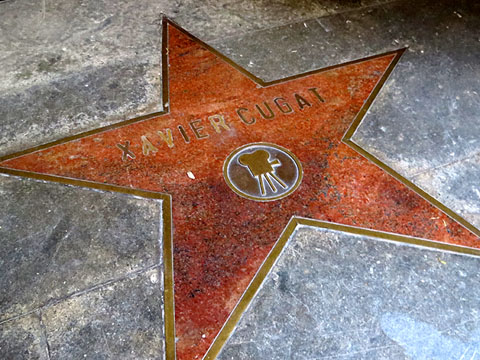 L'estrella hollywoodiana que assenyala la casa on va n&eacute;ixer Xavier Cugat, al carrer del Sac