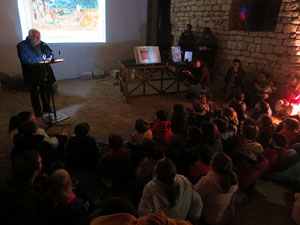 Presentaci&oacute; del conte 'Els enigmes del Beatusaure i la Bruixa de la Catedral'  al soterrani de la Catedral de Girona