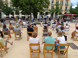 Presentaci&oacute; 'Paraula de jueu' de Mart&iacute; Gironell, a la pla&ccedil;a de la Independ&egrave;ncia