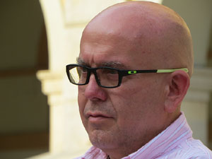 Presentaci&oacute; de 'As&iacute; est&aacute;n las cosas' de Gonzalo Boye, Amb Josep Costa, a la pla&ccedil;a de la Independ&egrave;ncia