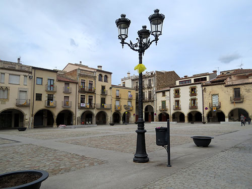 La pla&ccedil;a de la Vila