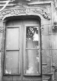 Finestral amb llinda de pedra treballada de Can Gasull. Ca. 1934