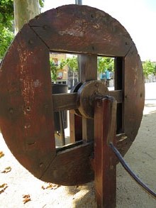 Pla&ccedil;a de les Rodes