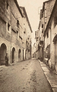El carrer Major de Besal&uacute;. 1910-1920