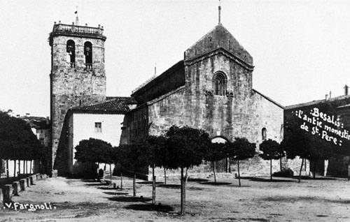 Fa&ccedil;ana del monestir de Sant Pere de Besal&uacute;. 1911-1936