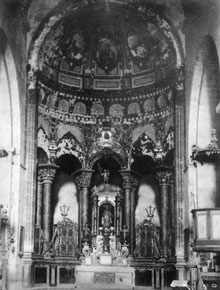 Interior de l'esgl&eacute;sia del monestir de Sant Pere de Besal&uacute;. 1882-1929