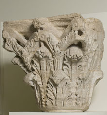 Capitell de Santa Maria de Besal&uacute;. Segle XII
